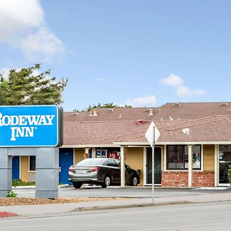 Rodeway Inn Monterey Near Fairgrounds Екстериор снимка