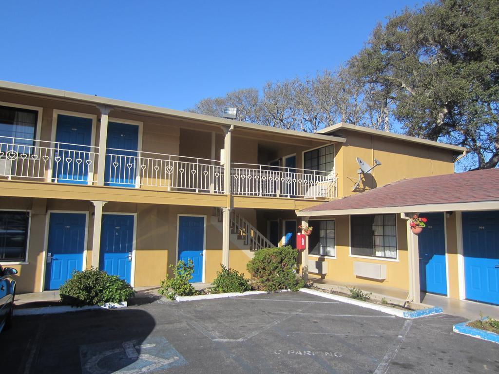 Rodeway Inn Monterey Near Fairgrounds Екстериор снимка